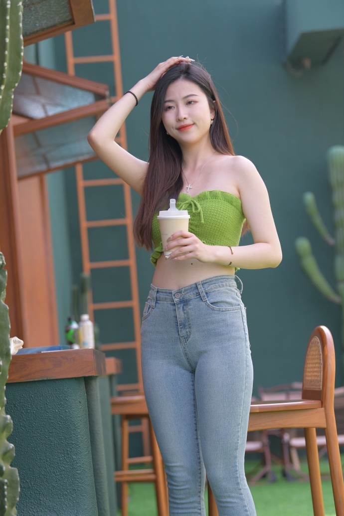 亚洲六月色婷久久久PP模拟器免费试玩(图1)
